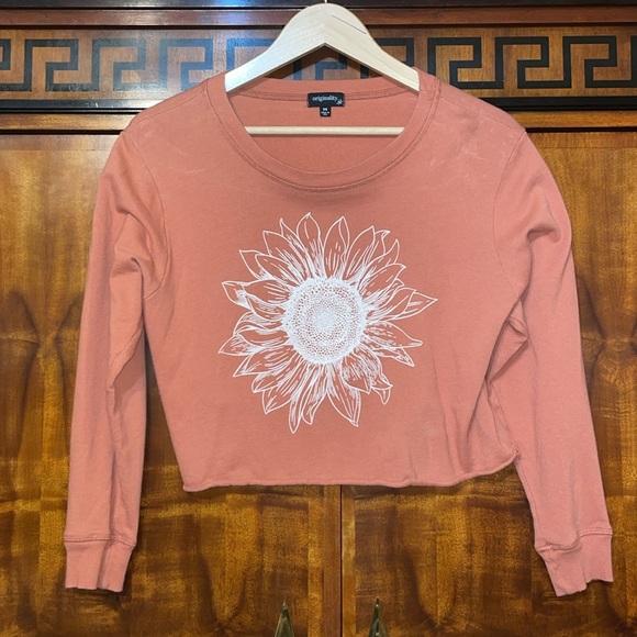 originality Tops - Originality Juniors M Pink Cotton Sunflower Crop Top Long Sleeve Made USA